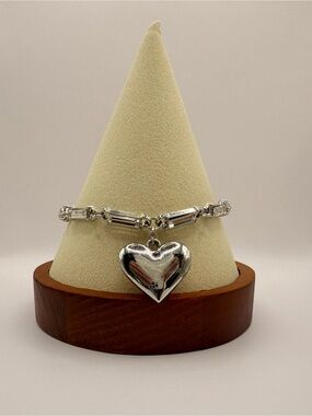 Polished Silver Heart Charm Bracelet - Women's Jewelry